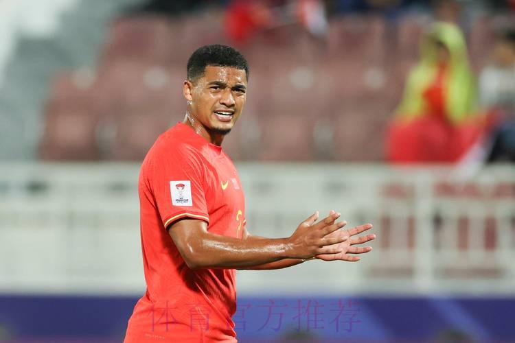 中国男足友谊赛2:0巴勒斯坦队 蒋光太国家队首球 中国男足友谊赛2:0巴勒斯坦队 蒋光太国家队首球